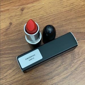 MAC Matte Lipstick ‘Dangerous’ - NEW